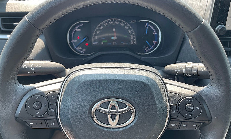 2025 Toyota Rav4 Xle...