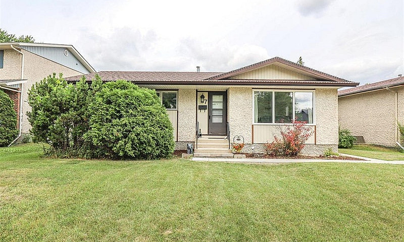 **3.5 Beds 2 Baths P...