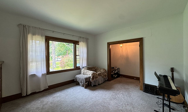 **2 Bed 1 Bath House...