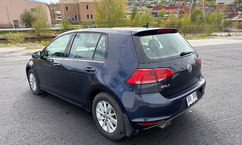 2016 Volkswagen Golf...