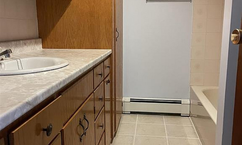 Private Home On 4.63...