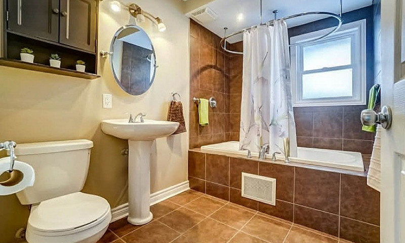 Logement 5 1/2 Sur 2...