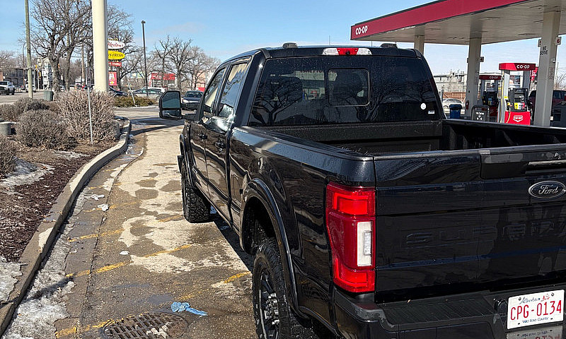 2021 Ford Lariat Tre...