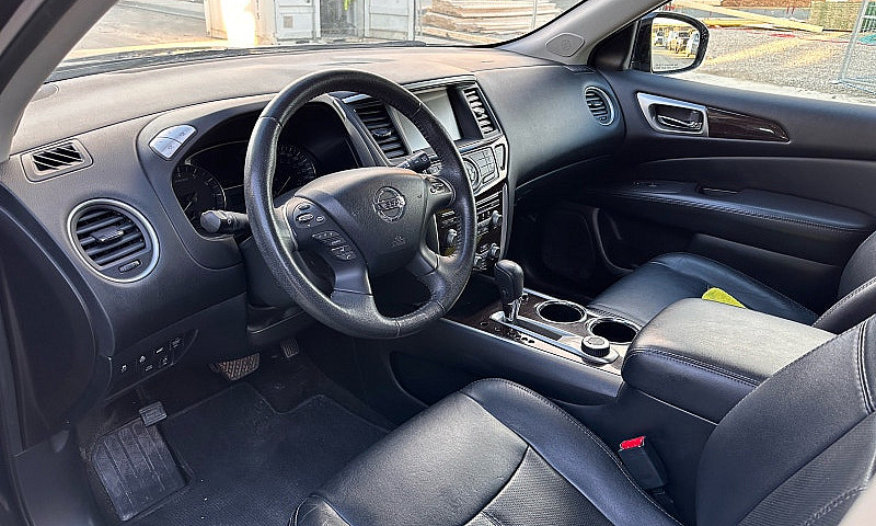 2014 Nissan Pathfind...