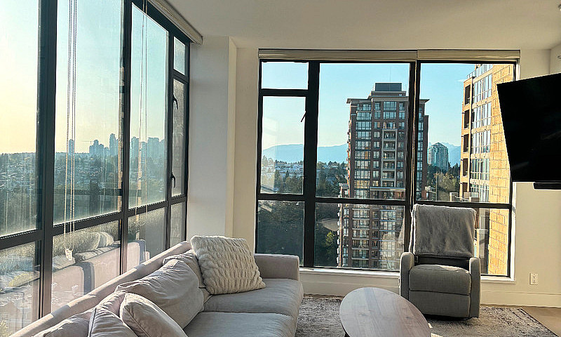 1200 Square-Feet 2 B...