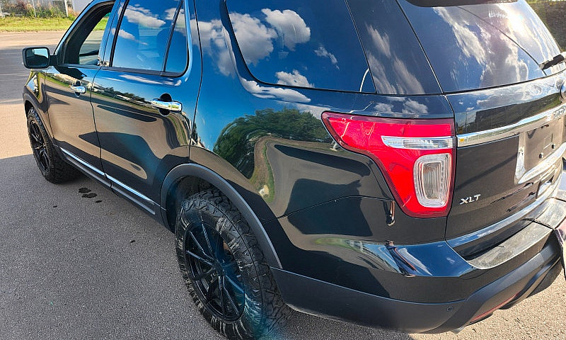 2013 Ford Explorer X...