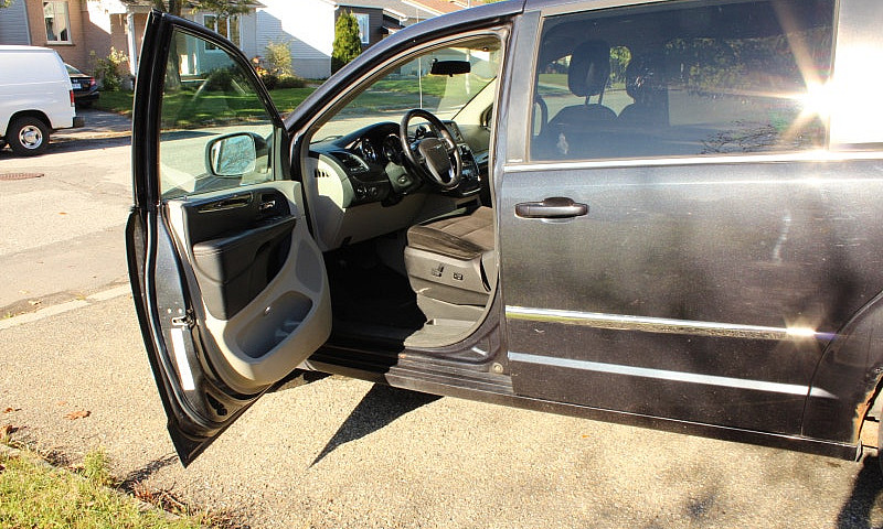 Chrysler Town & Coun...