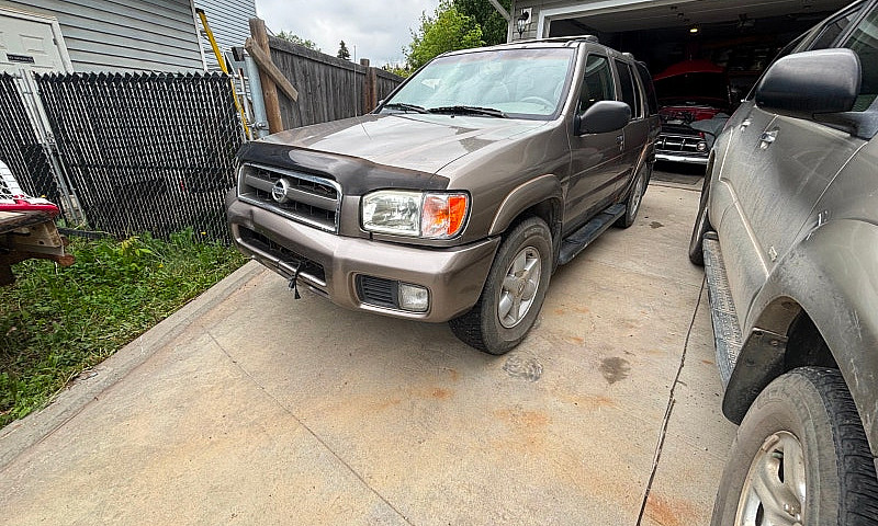2002 Nissan Pathfind...