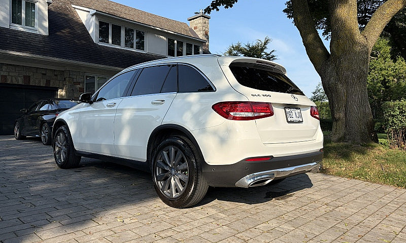 2016 Mercedes Glc-30...