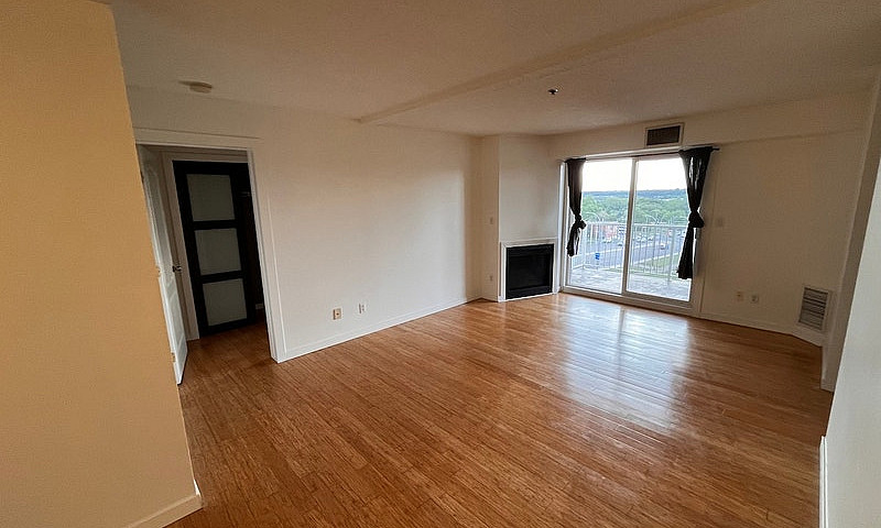 2 Bedroom, 2 Bath, D...