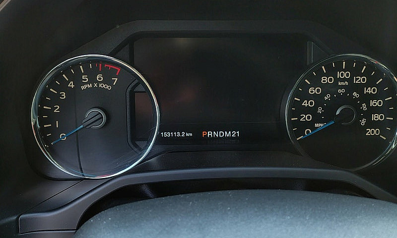 2015 Ford F150 Plati...