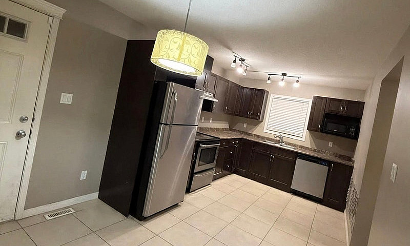 5 Bedrooms Available...