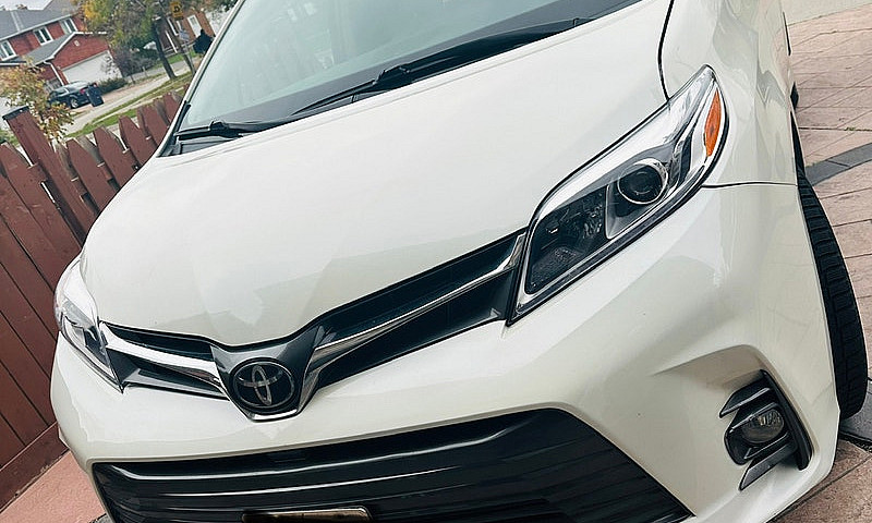 Toyota Sienna 2018 X...