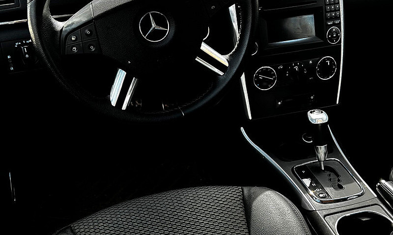 Mercedes B200 Turbo...