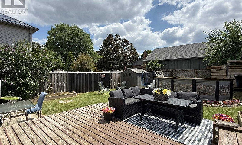 4 Bed, 3 Bath Detach...