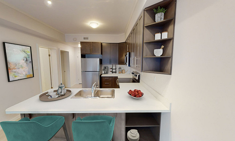 Modern 2-Bedroom Sui...