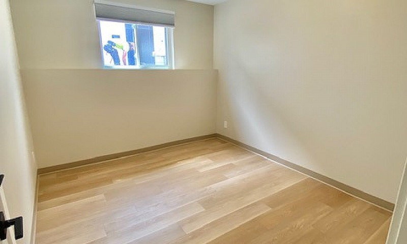Apartment For Rent: ...