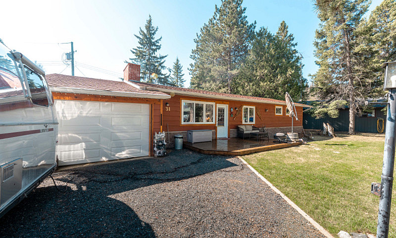 Falcon Lake Townsite...