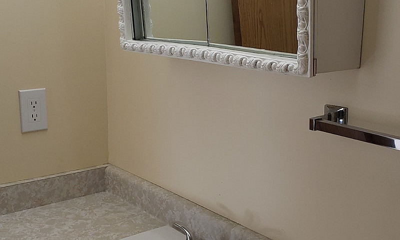 1 Bdrm, 1.5 Bth 770 ...