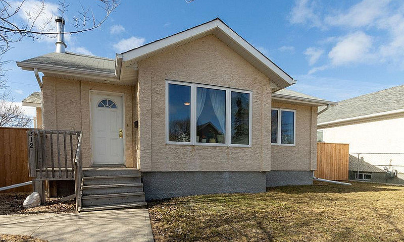 East Kildonan House ...