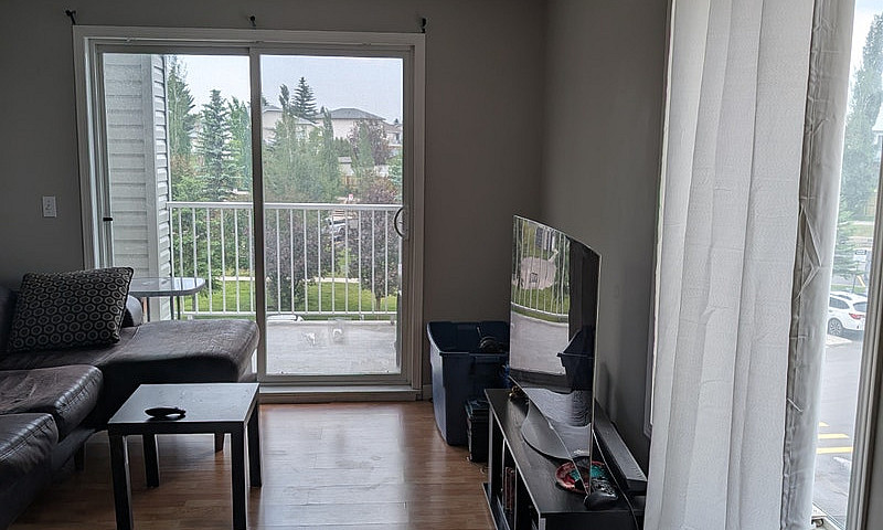 1 Bedroom With Heate...