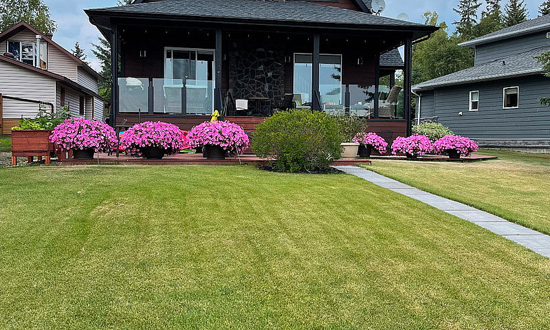 Lakefront Cabin For ...