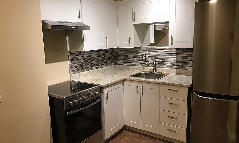 3Rd Floor Condo W Ba...
