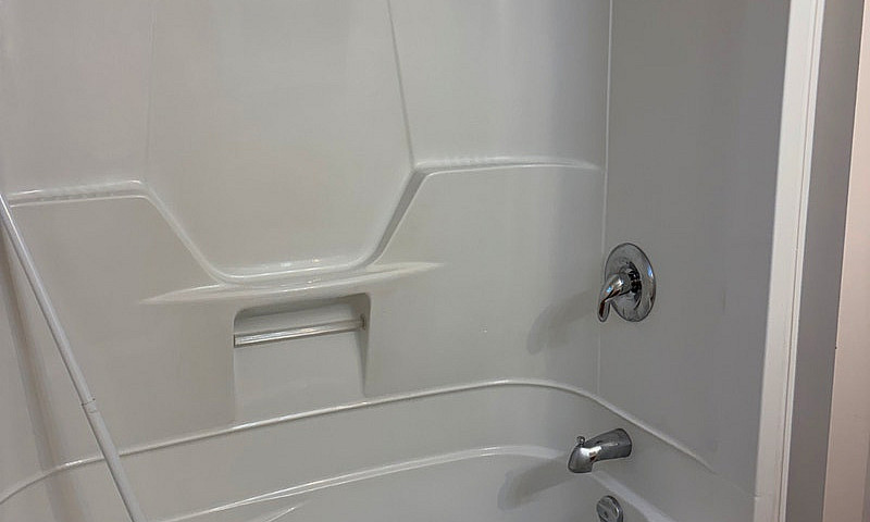 Just Renovated 3 Bed...