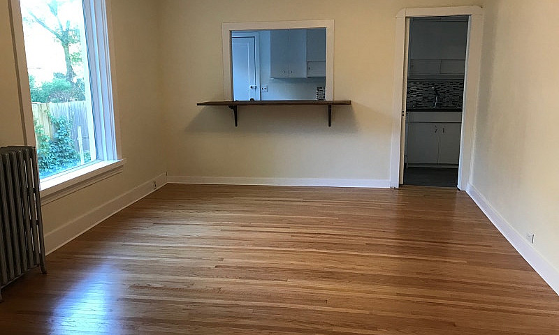 Charming 2-Bedroom S...