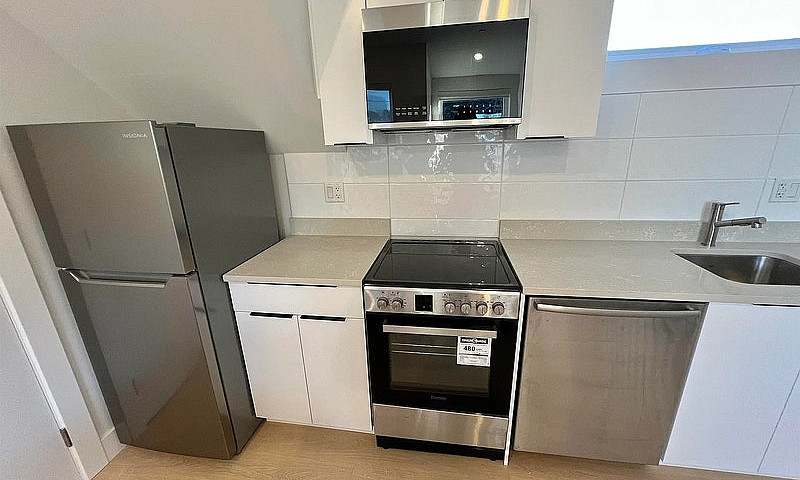 1 Bed 1 Bath House F...