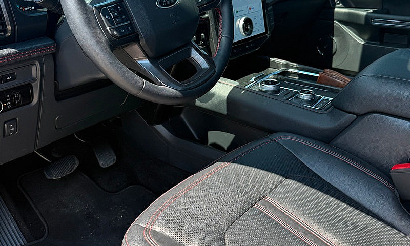 2023 Ford Expedition...