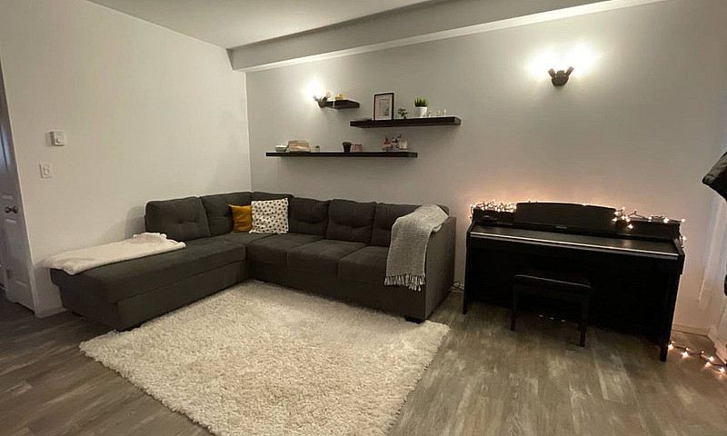 Condo For Sale - Lan...