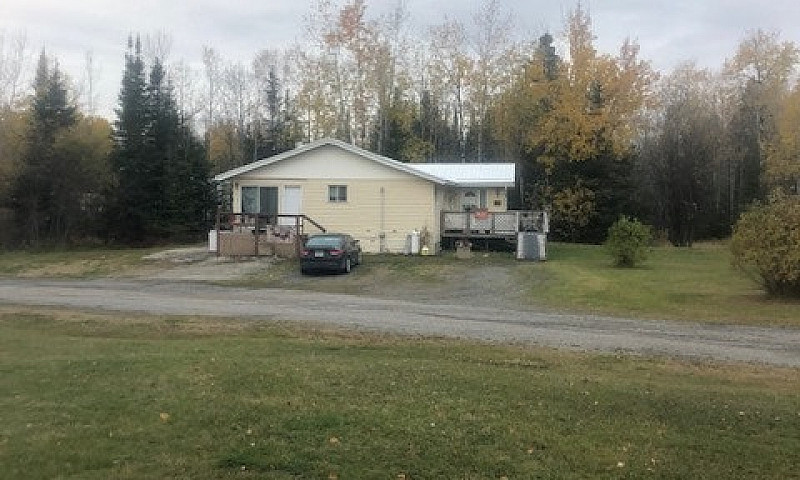 Apartments With Gara...