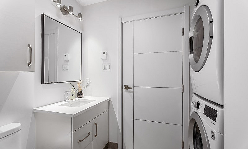 Condo For Sale - 583...