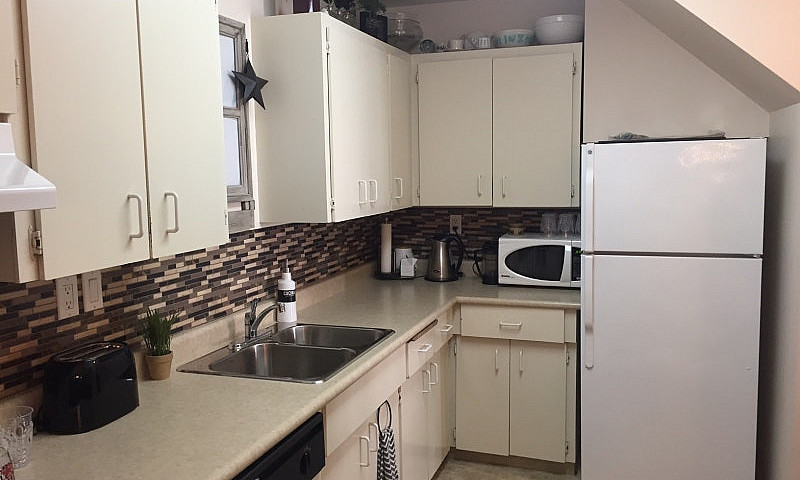 Charleswood 2Br 2Bth...