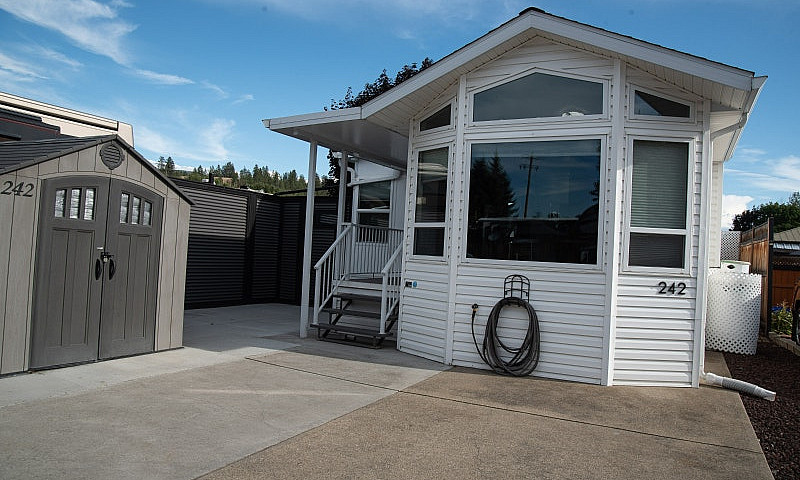 2011 Peak Park Model...