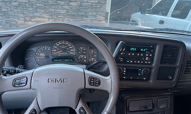 2003 Yukon Denali...