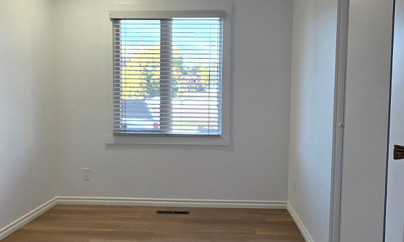 3 Bed / South Leth. ...