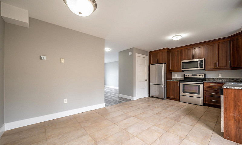 3 Bed, 4 Bath, 3 Sto...