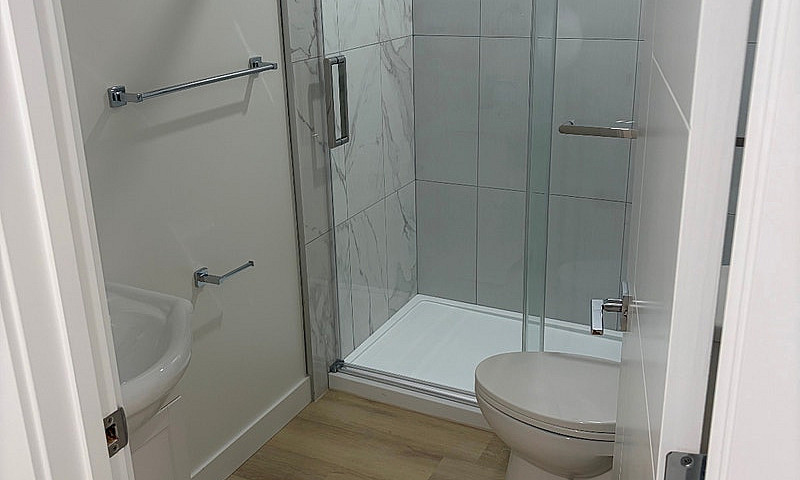 1 Bedroom Basement S...