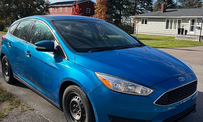 2017 Ford Focus Se -...