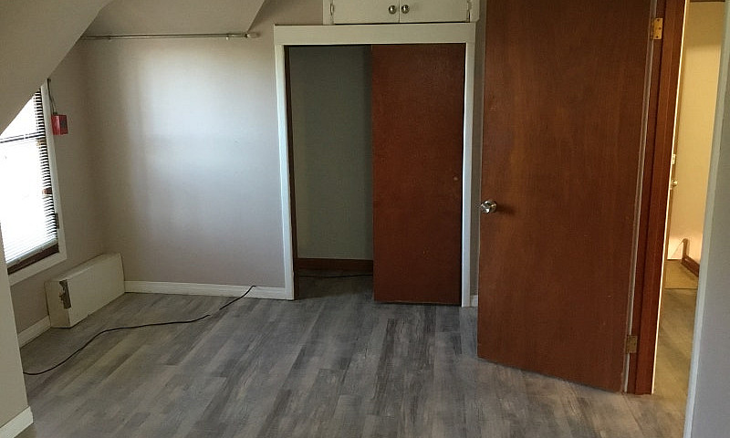 1 Bdr Apt, Top Floor...