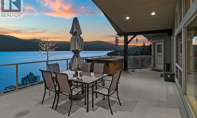 Panoramic Okanagan L...