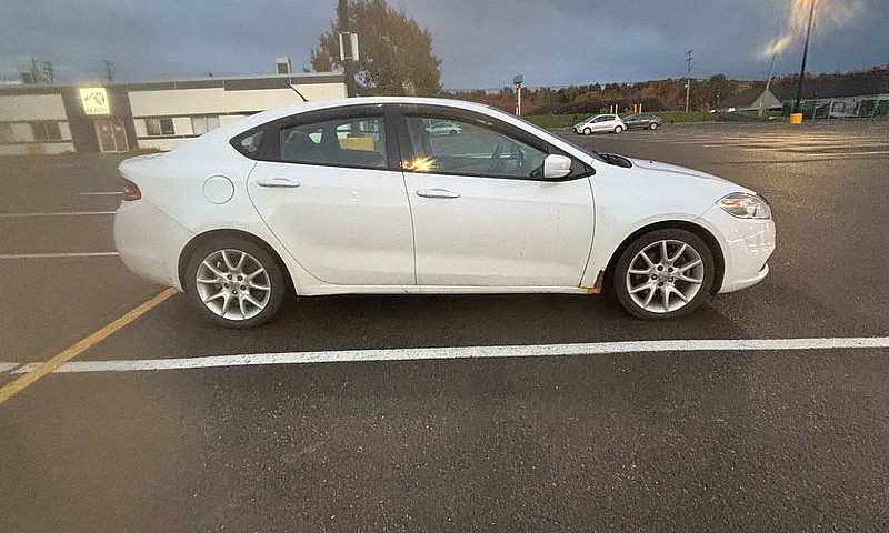 13 Dodge Dart Sxt...