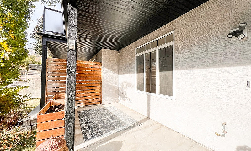 Bright 2-Bed Walkout...