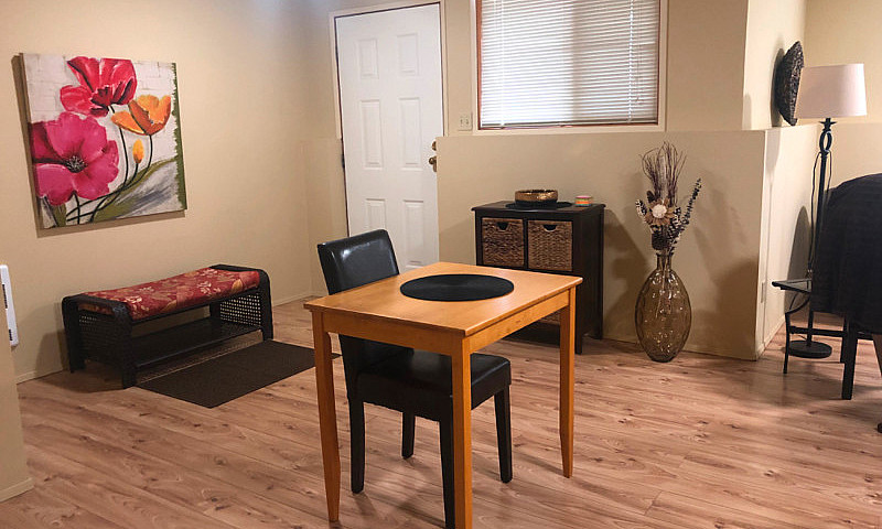 Fully Furnished Bach...