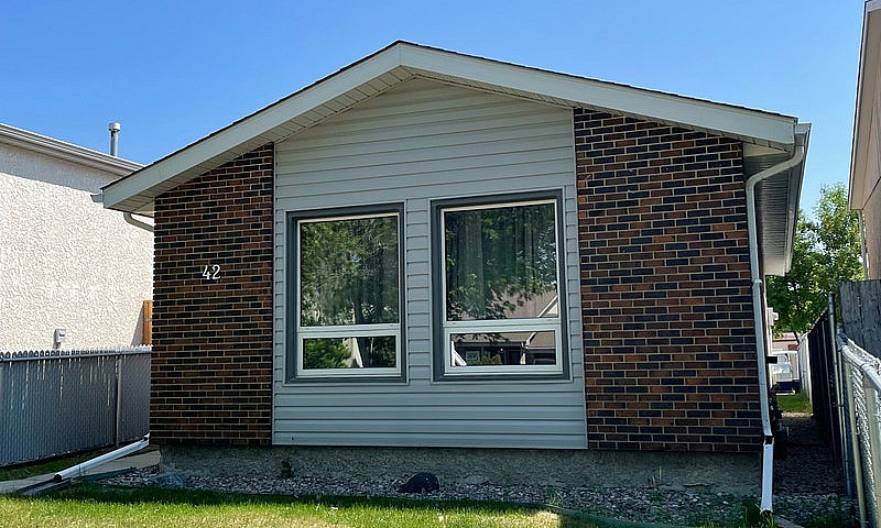 House For Rent In St...