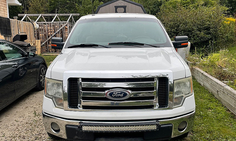 2010 Ford F150 2 X 4...