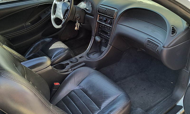 2001 Mustang Gt V8...