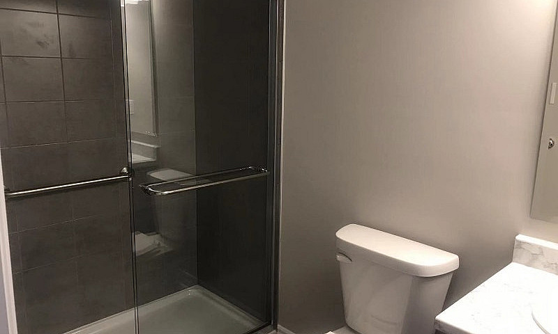 3Bds, 2.5 Baths Town...